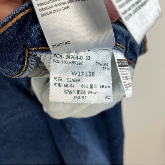 Levi’s Wedgie Fit Straight Womens Jean Distressed Mid Rise Button Fly Size 27 - Picture 10 of 11